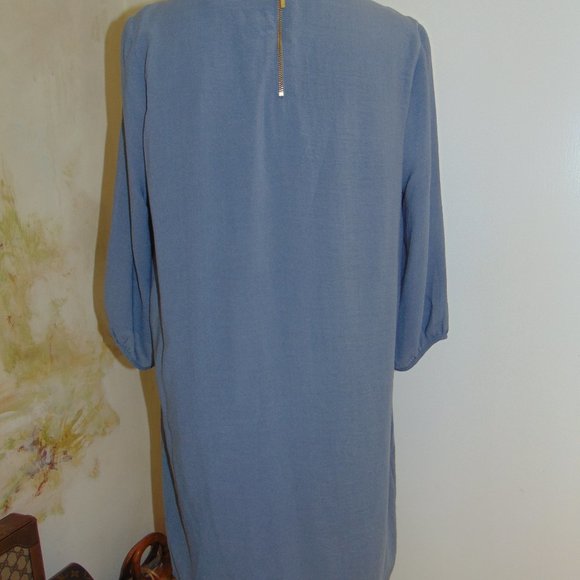 H & M Womens Dress Sz 10 Gray Blue Shift Knee Length Inverted Pleat Lightweight - Picture 3 of 8